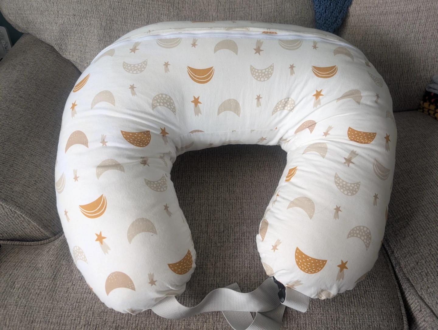 U-Shaped Nursing Pillow - photo 3