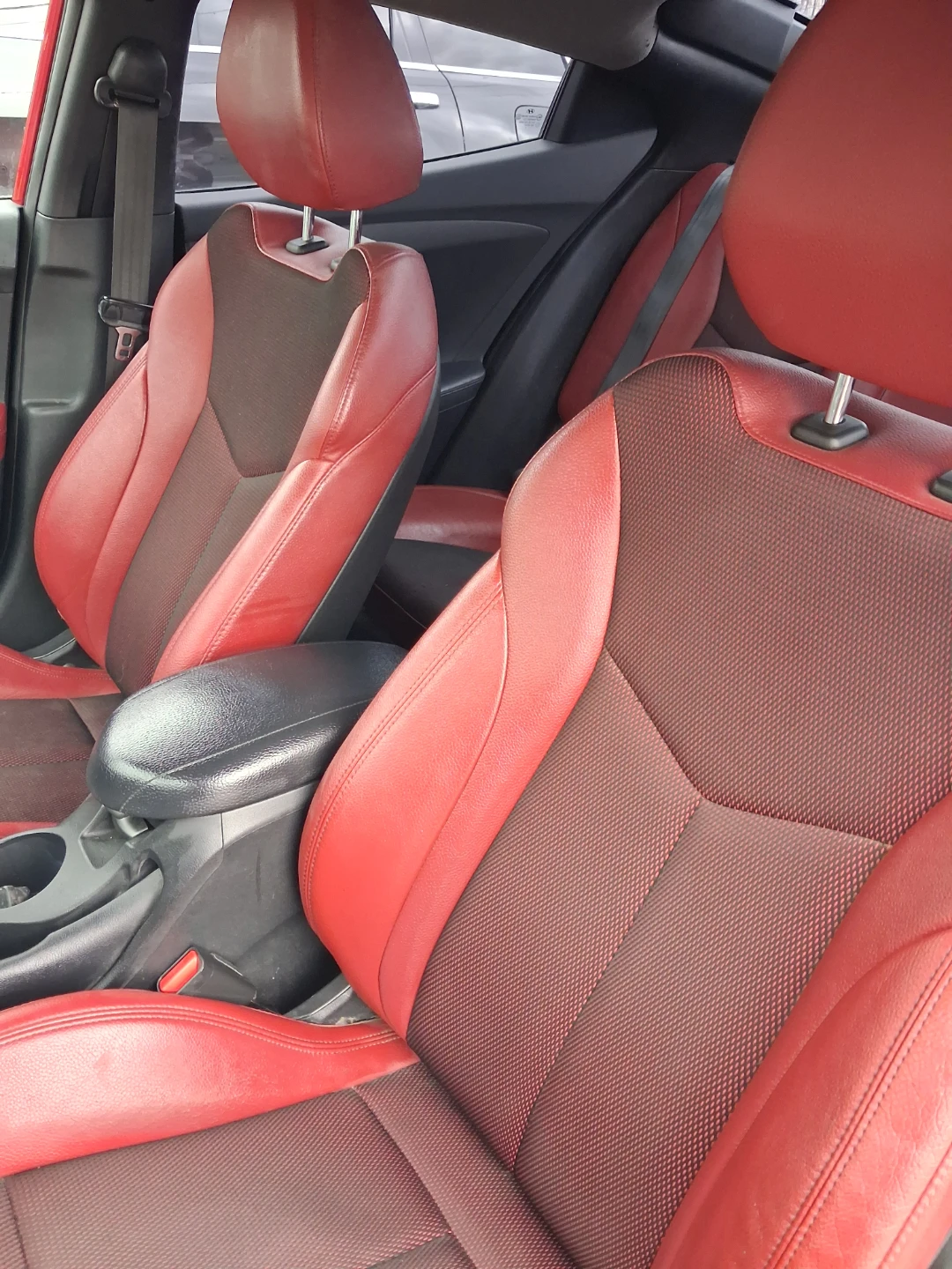 Hyundai veloster - photo 4