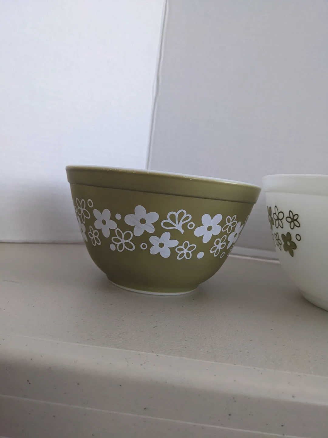 Vintage Pyrex Mixing Bowls - Set of 3 - photo 2