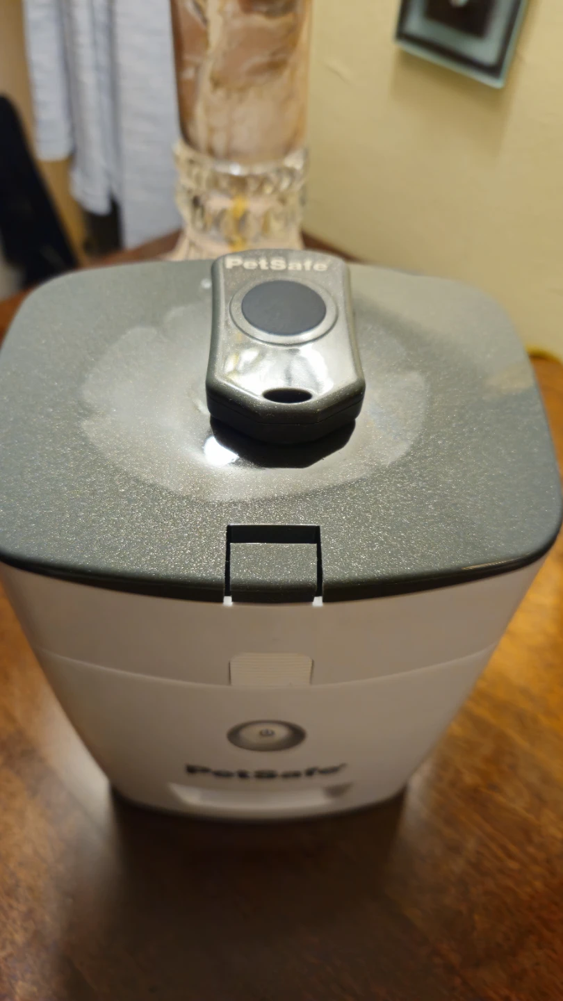 PetSafe Automatic Pet Feeder with Remote - photo 2