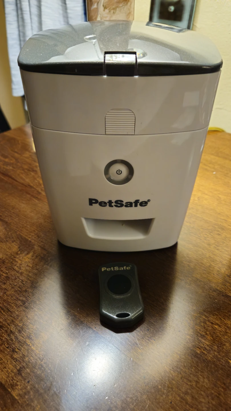 PetSafe Automatic Pet Feeder with Remote - photo 3