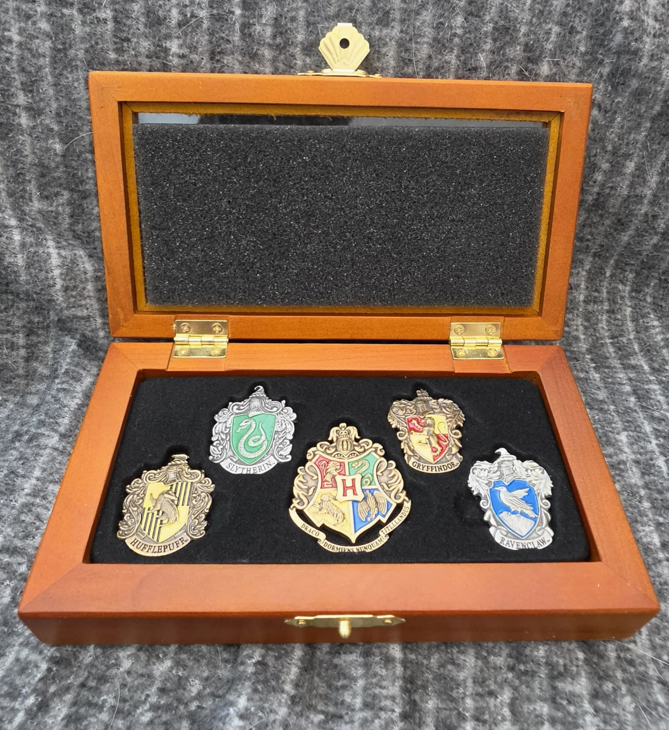 Harry Potter House Crests Display Box