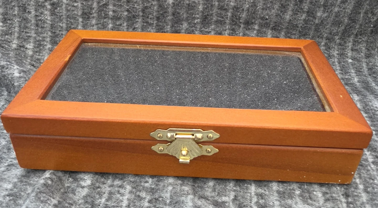 Harry Potter House Crests Display Box - photo 2