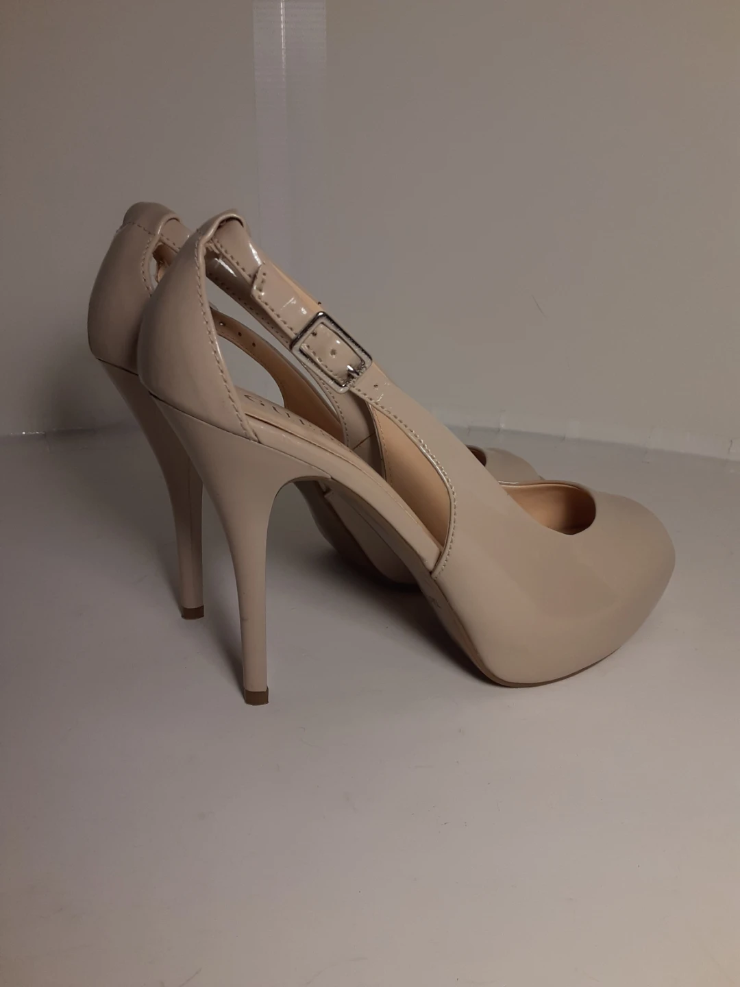 Guess - Women's Peep Toe Heels | S: 8 - photo 5