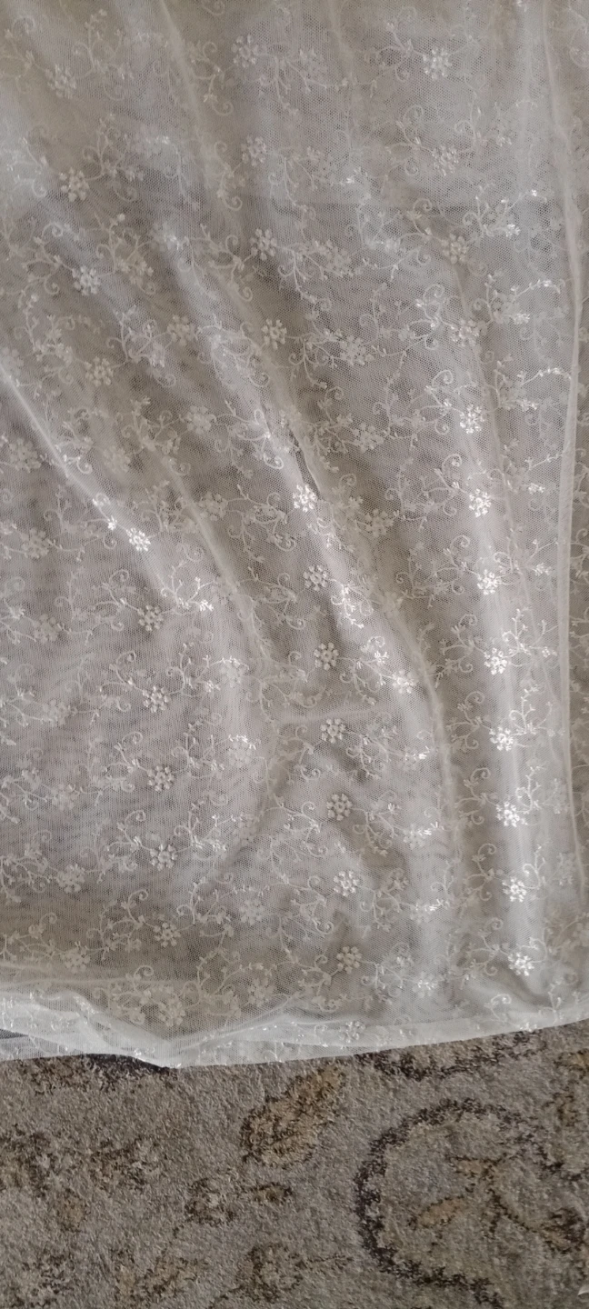 White Lace Trimmed Overlay Fabric - photo 4