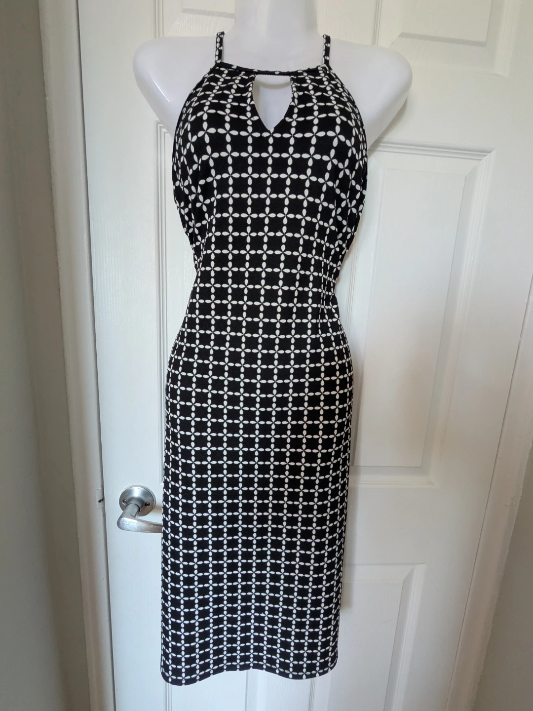 Black and White Geometric Print Maxi Dress - photo 2