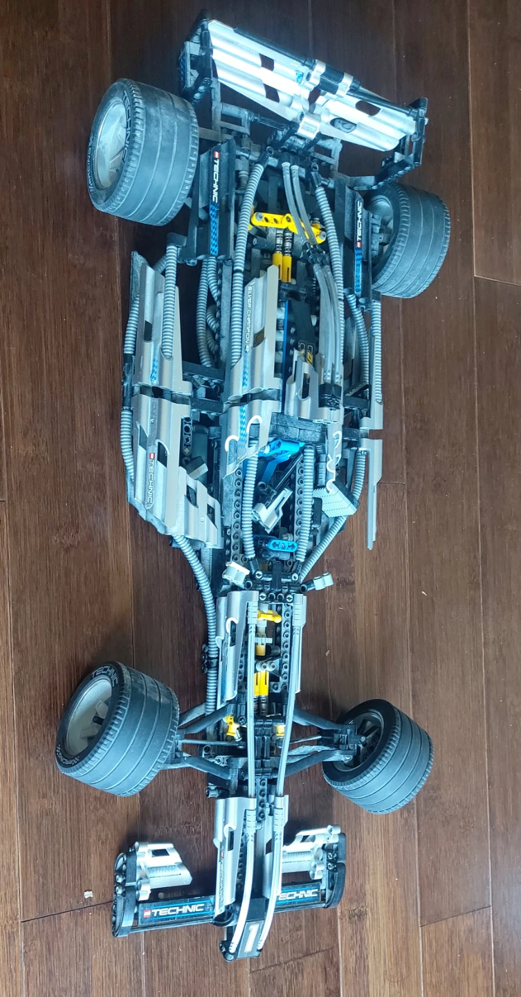 LEGO Technic Silver Champion 8458 - photo 2