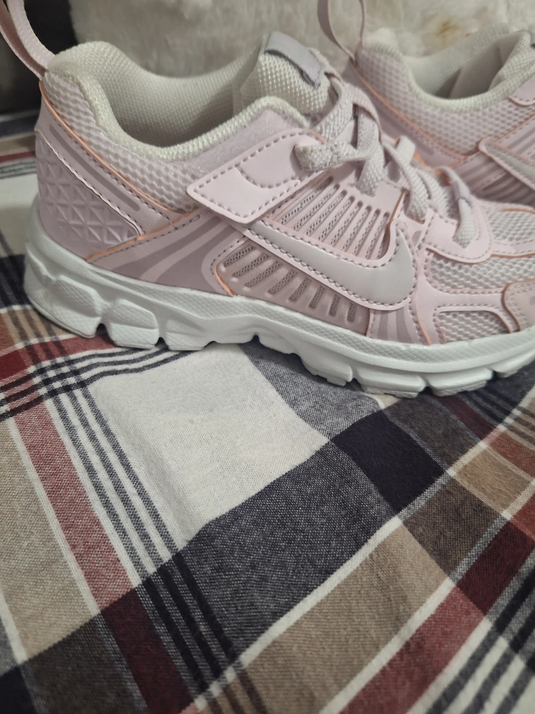 Pink Nike Running Shoes vermro size 11 - photo 2