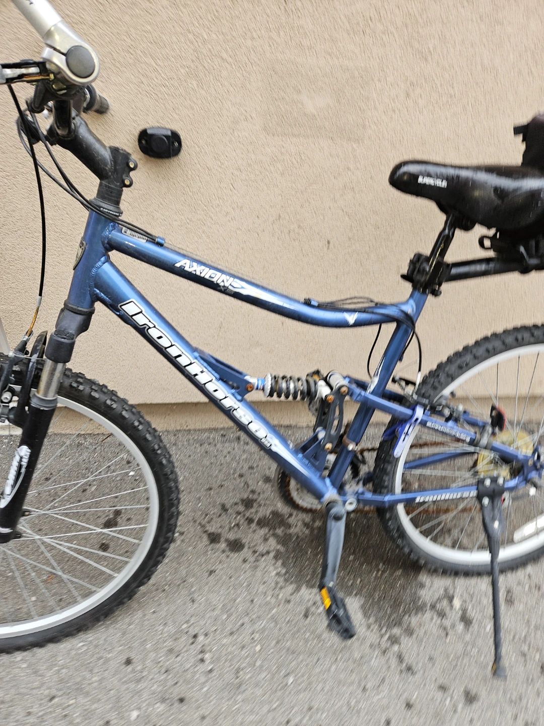 Iron Horse Axion Full Suspension Mountain Bike