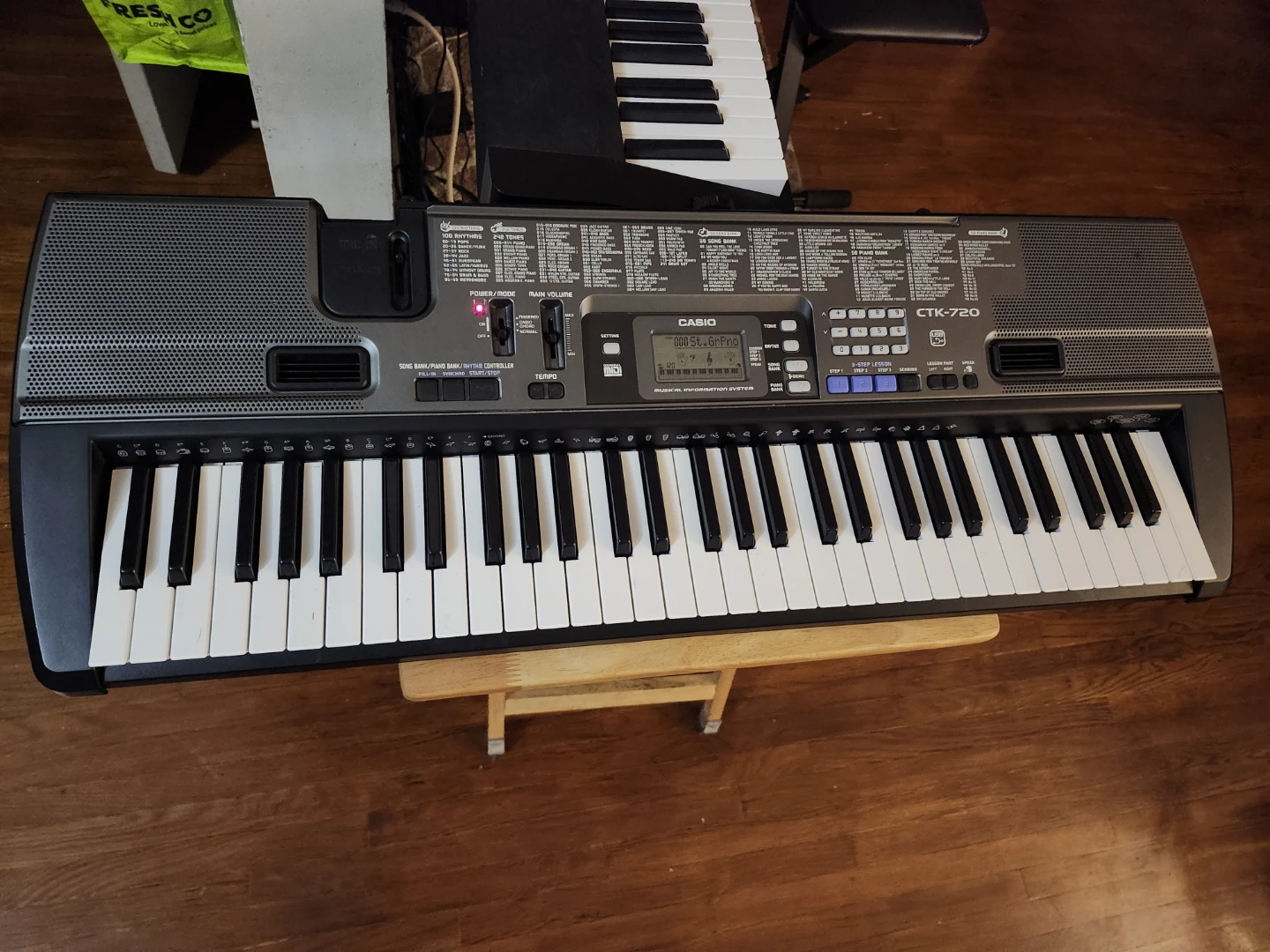 Casio CTK-720  Keyboard + MIDI function
