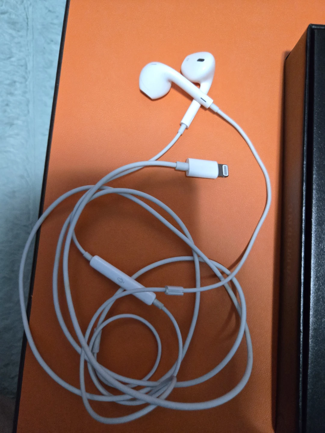 2 Apple Wired EarPods - photo 2