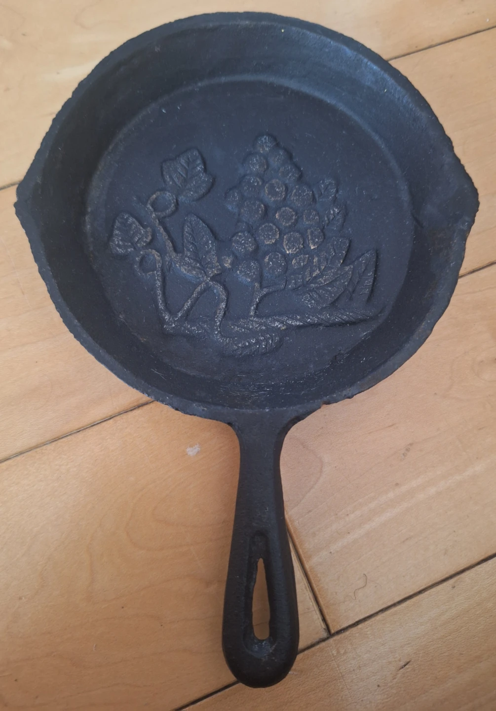 Vintage Cast Iron Skillets with Decorative Embossing - photo 2