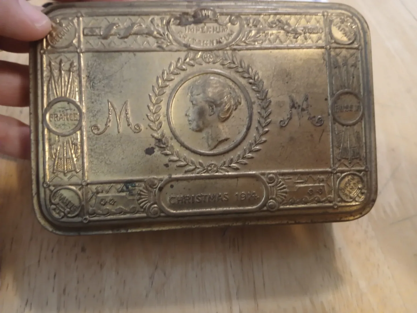 Antique Christmas 1914 Tin Box