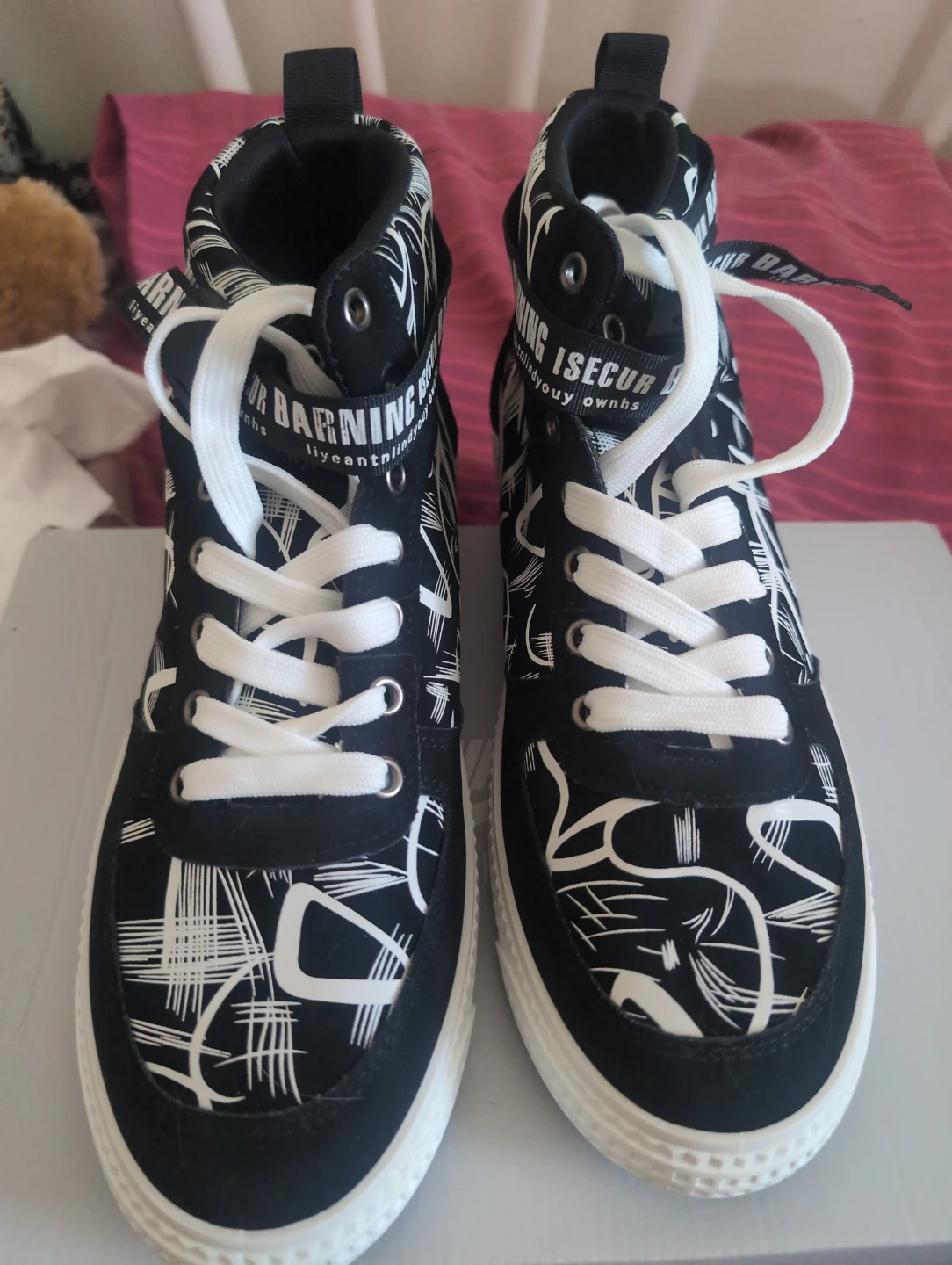 Black and White Pattern High-Top Sneakers size  44