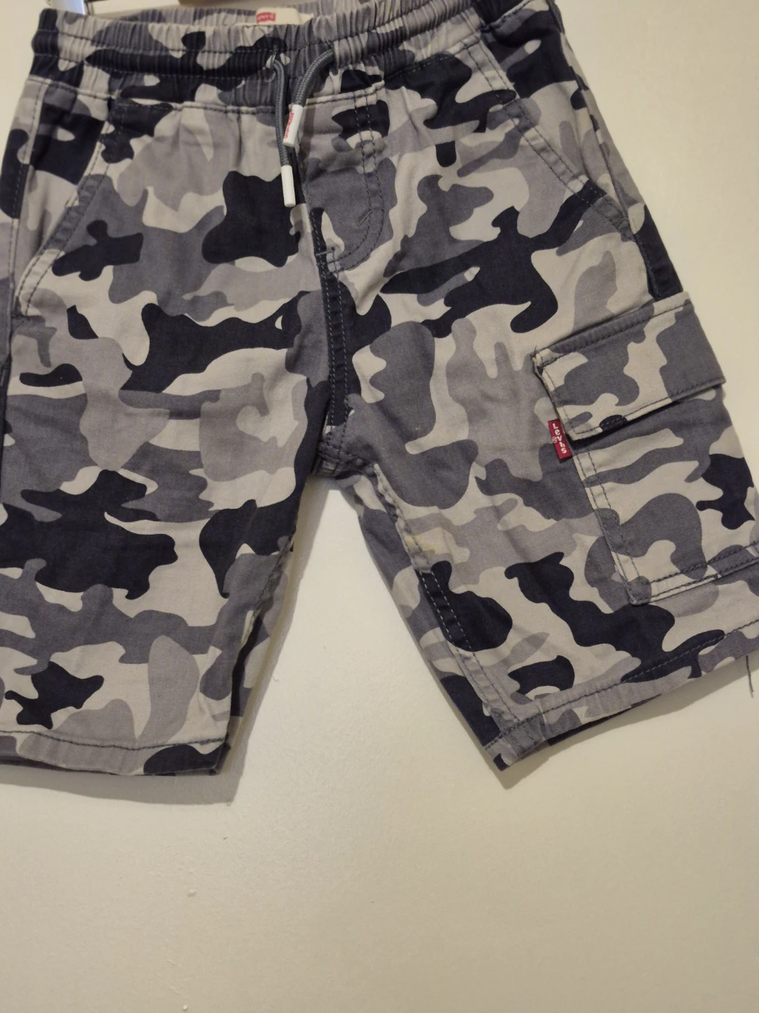 Levi Strauss & Co. Cargo Shorts - Size S - photo 2