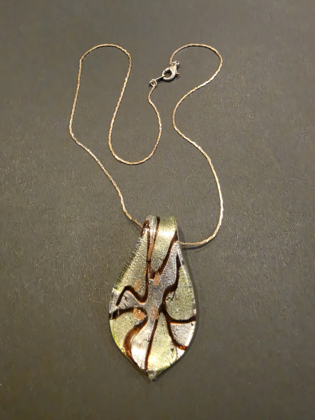 Glass Pendant Necklace with Swirl Design - photo 4