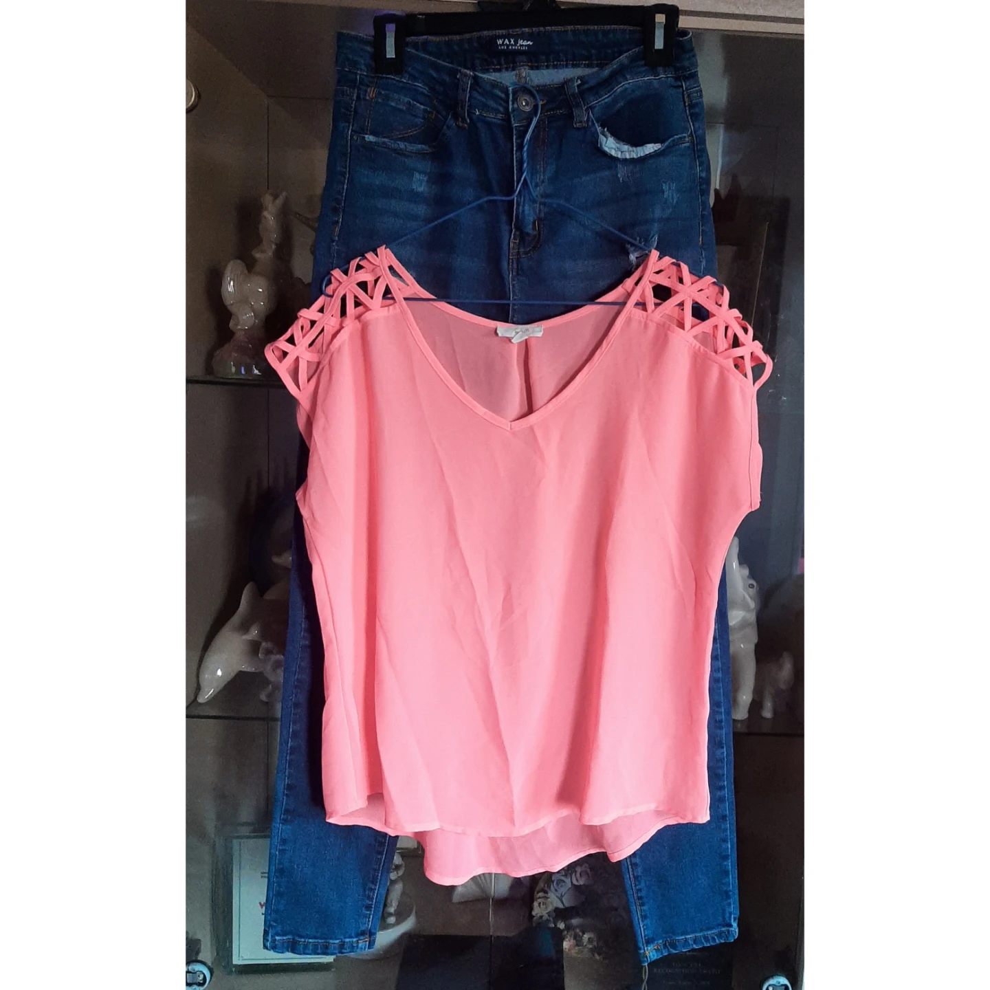 2 pc Coral V-Neck Top with Distressed Blue Jeans Bundle - photo 4