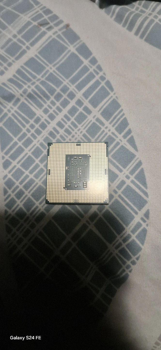 Intel Core i5-7600 Processor & 2x Kingston RAM Sticks