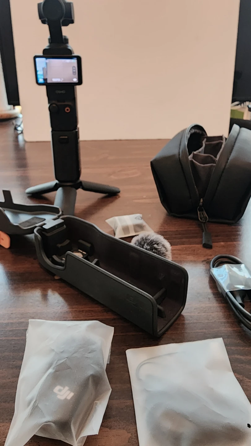 DJI Osmo Pocket 3 Creator Combo - photo 4