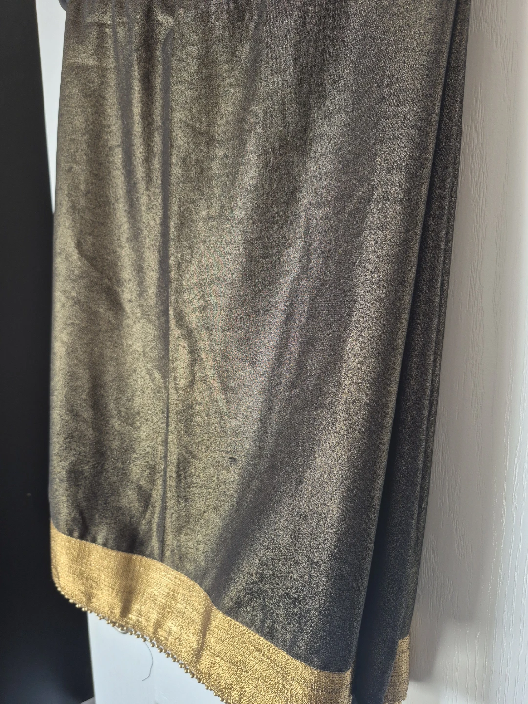 Sparkly Brown and Gold Saree - photo 2