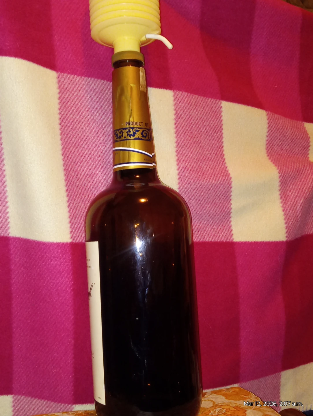 Vintage Canadian Club Whisky Texas size Mickey 3.79 Litres - photo 4