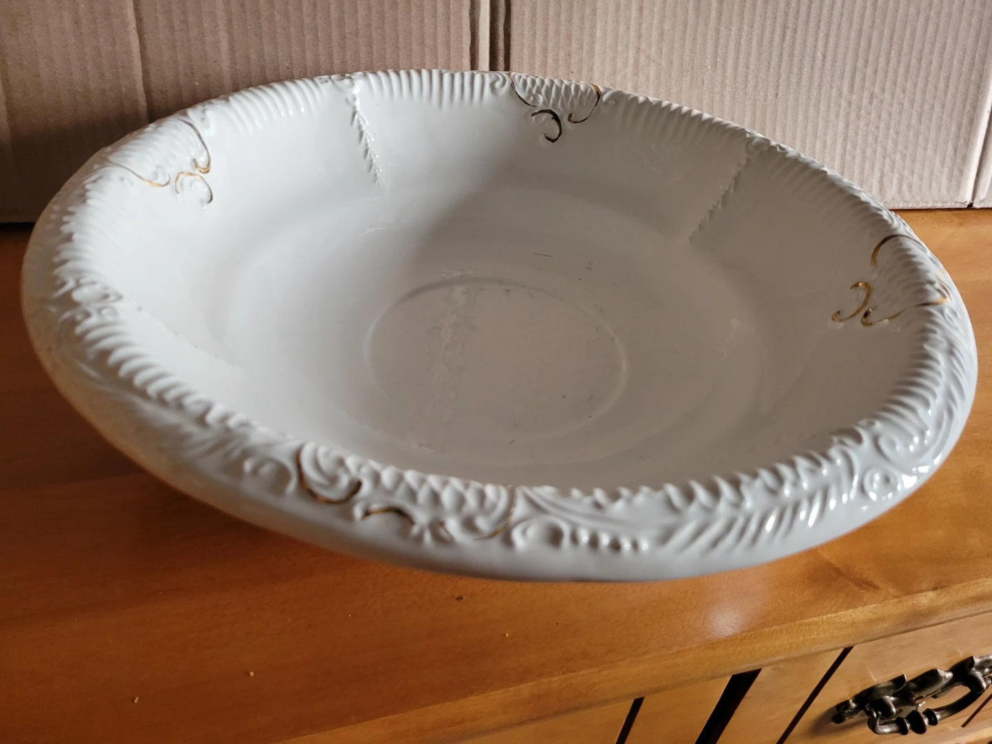Beautiful Vintage Porcelain Wash Basin and Pitcher Set. - photo 3