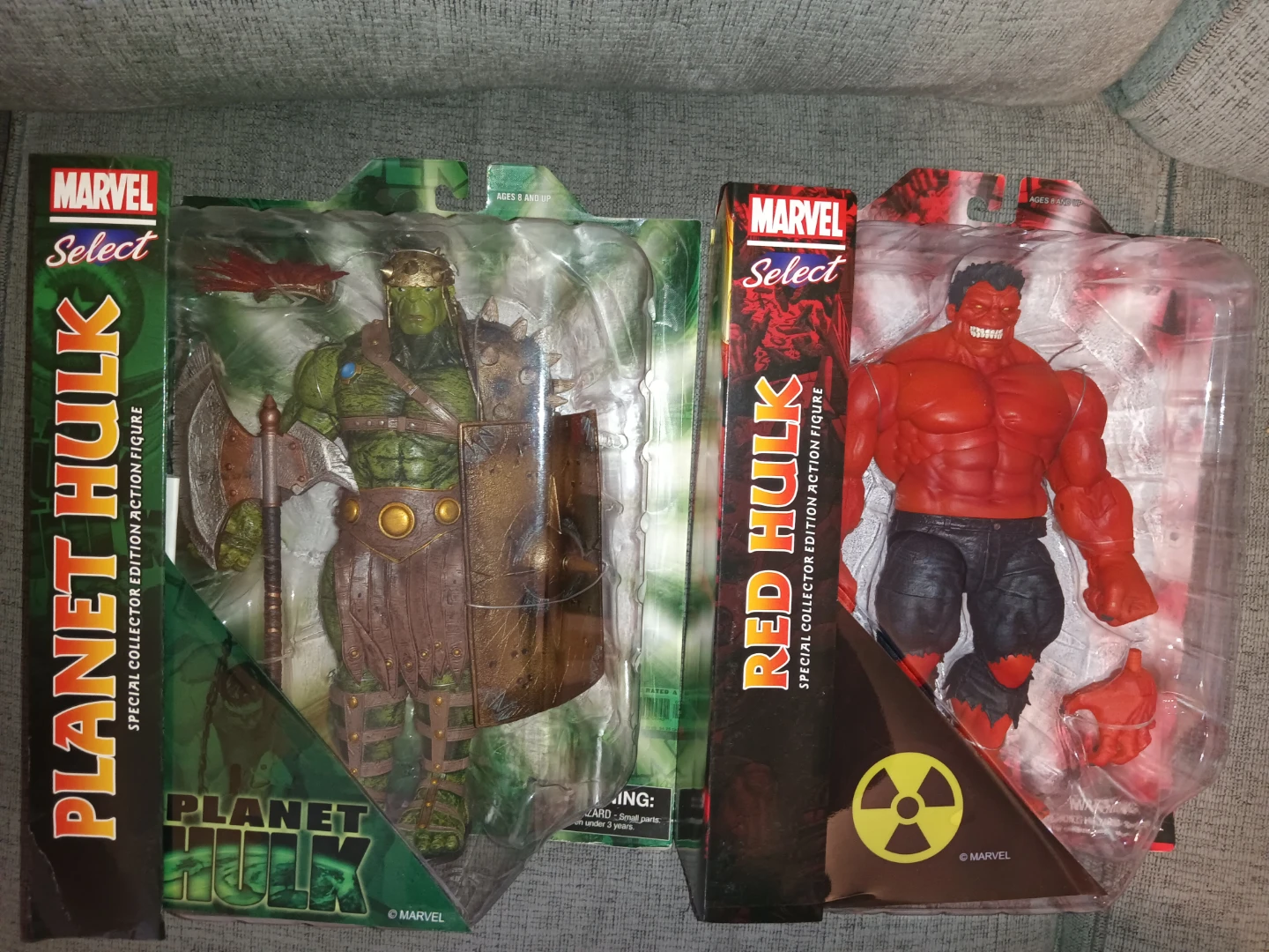 Marvel Select Planet Hulk & Red Hulk Action Figures - photo 3