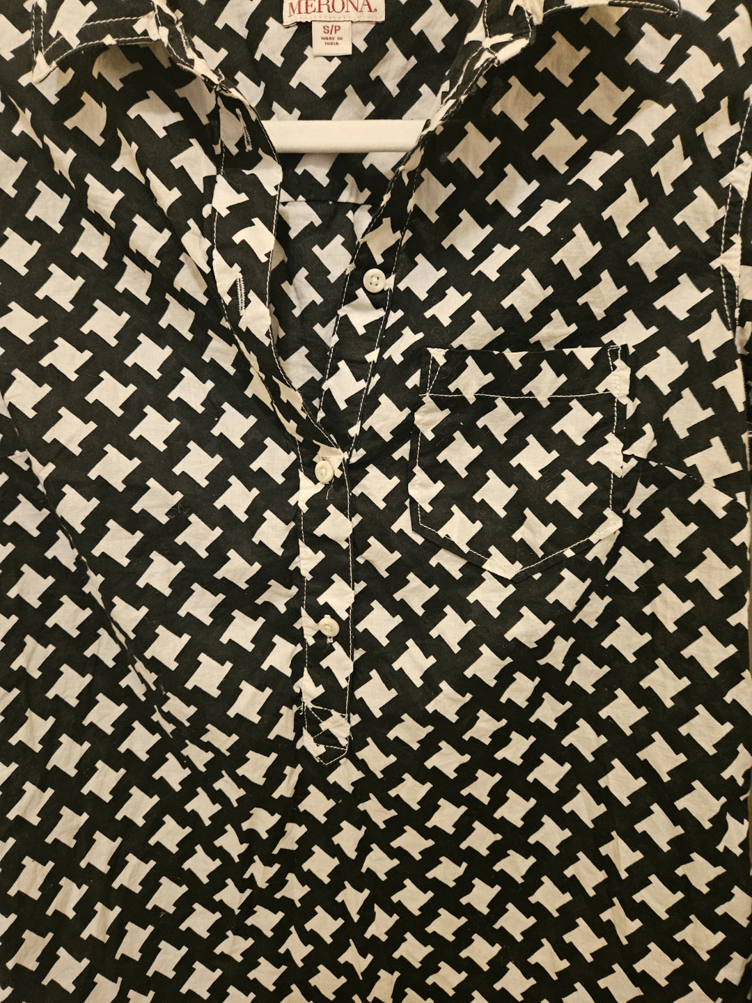 Merona Black & White Pattern Button-Up Shirt - Size S/P - photo 3
