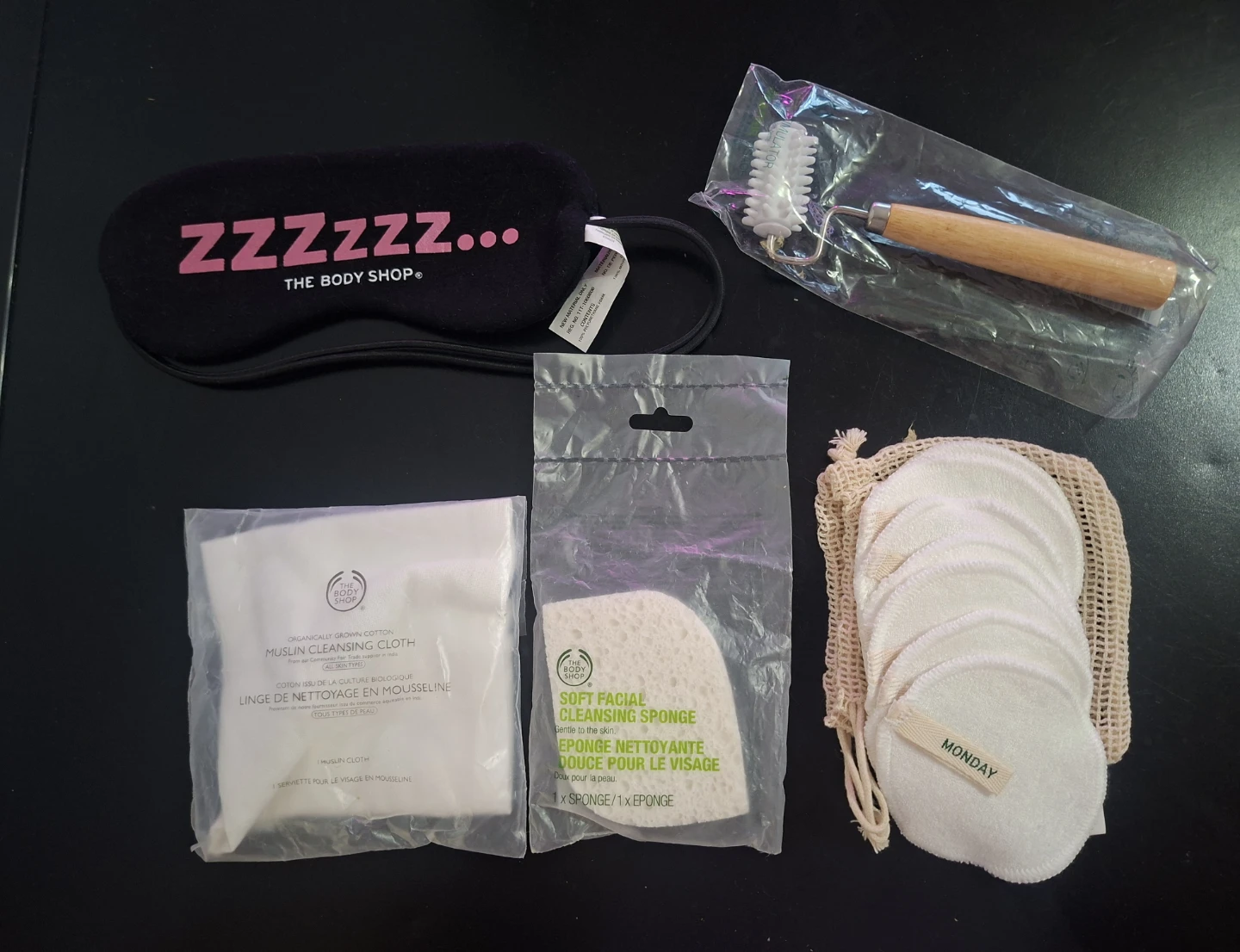 The Body Shop Facial Cleansing Set