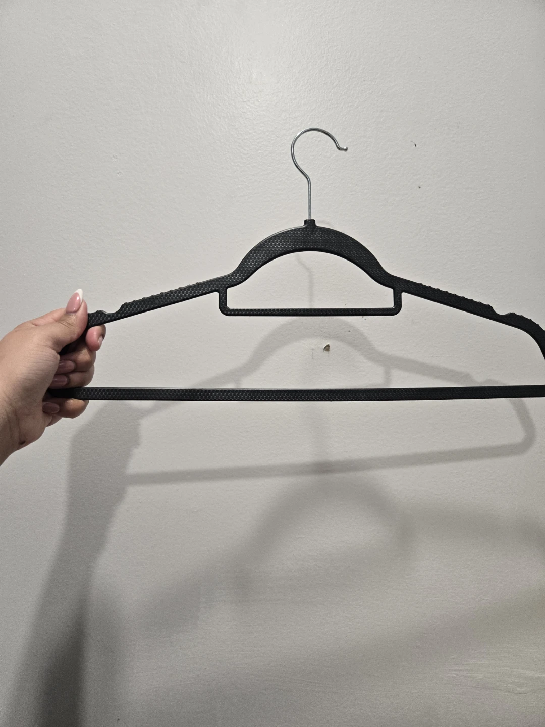 Black Plastic Hangers (Bulk Lot) - photo 3