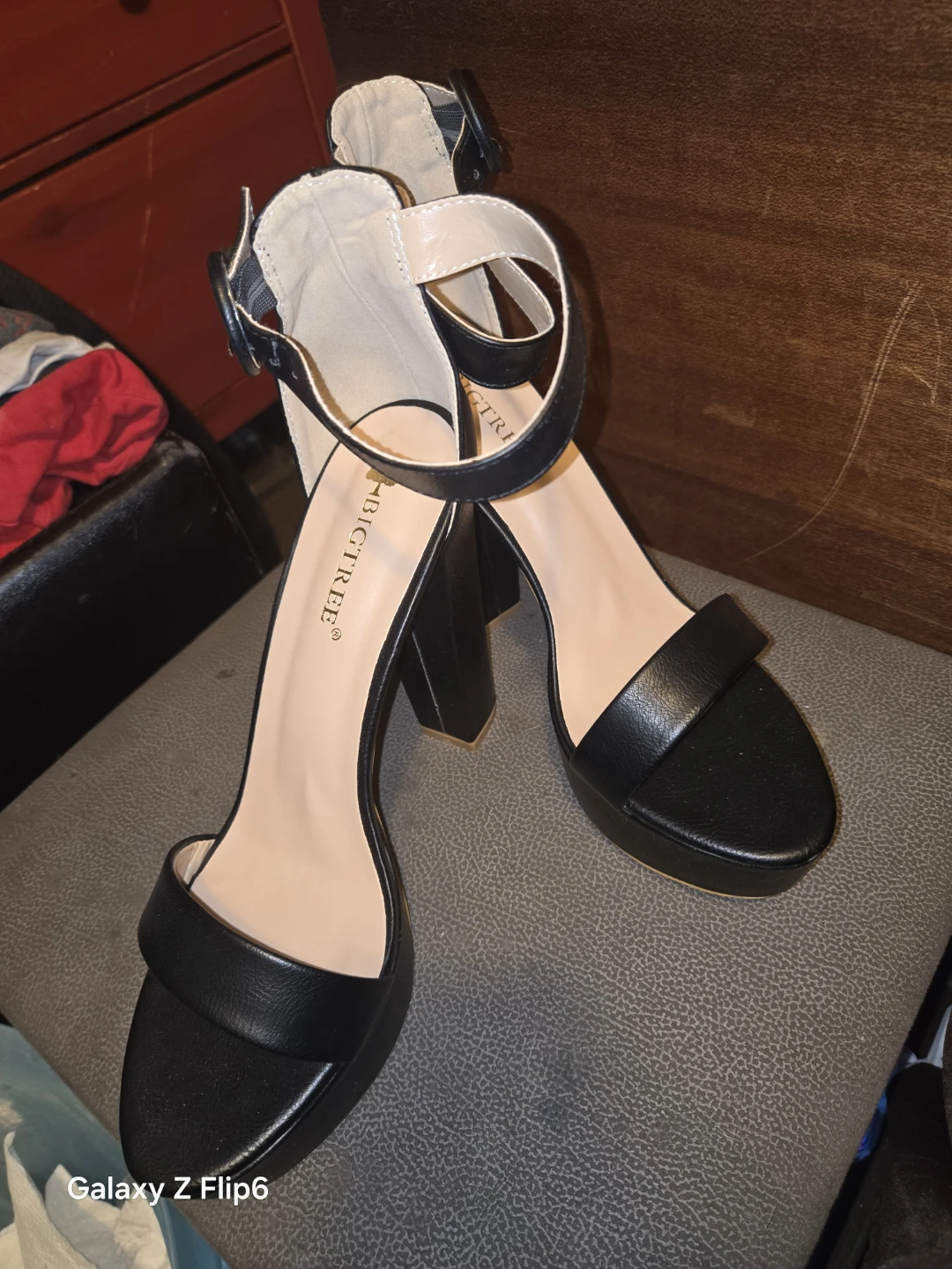 BIGTREE Black Chunky Heels Size 41