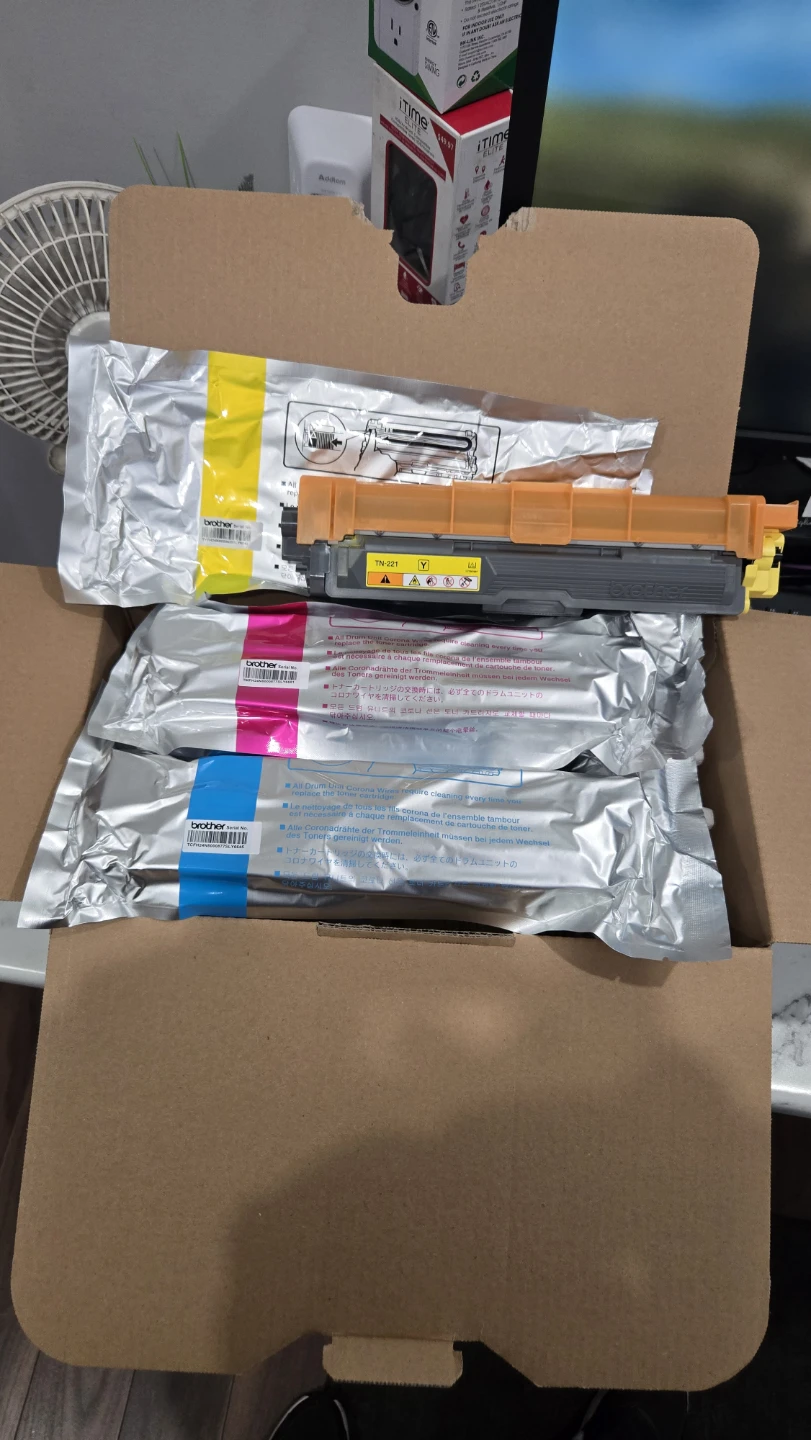 Brother TN221 3PK Cyan, Magenta, Yellow Toner Cartridges - photo 4