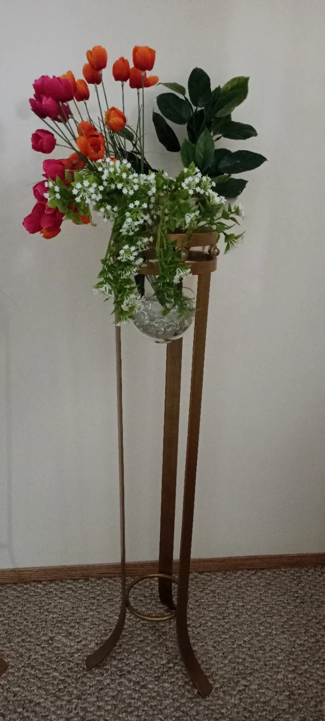 Golden metallic Stands with flowers (Set of 2) - photo 4