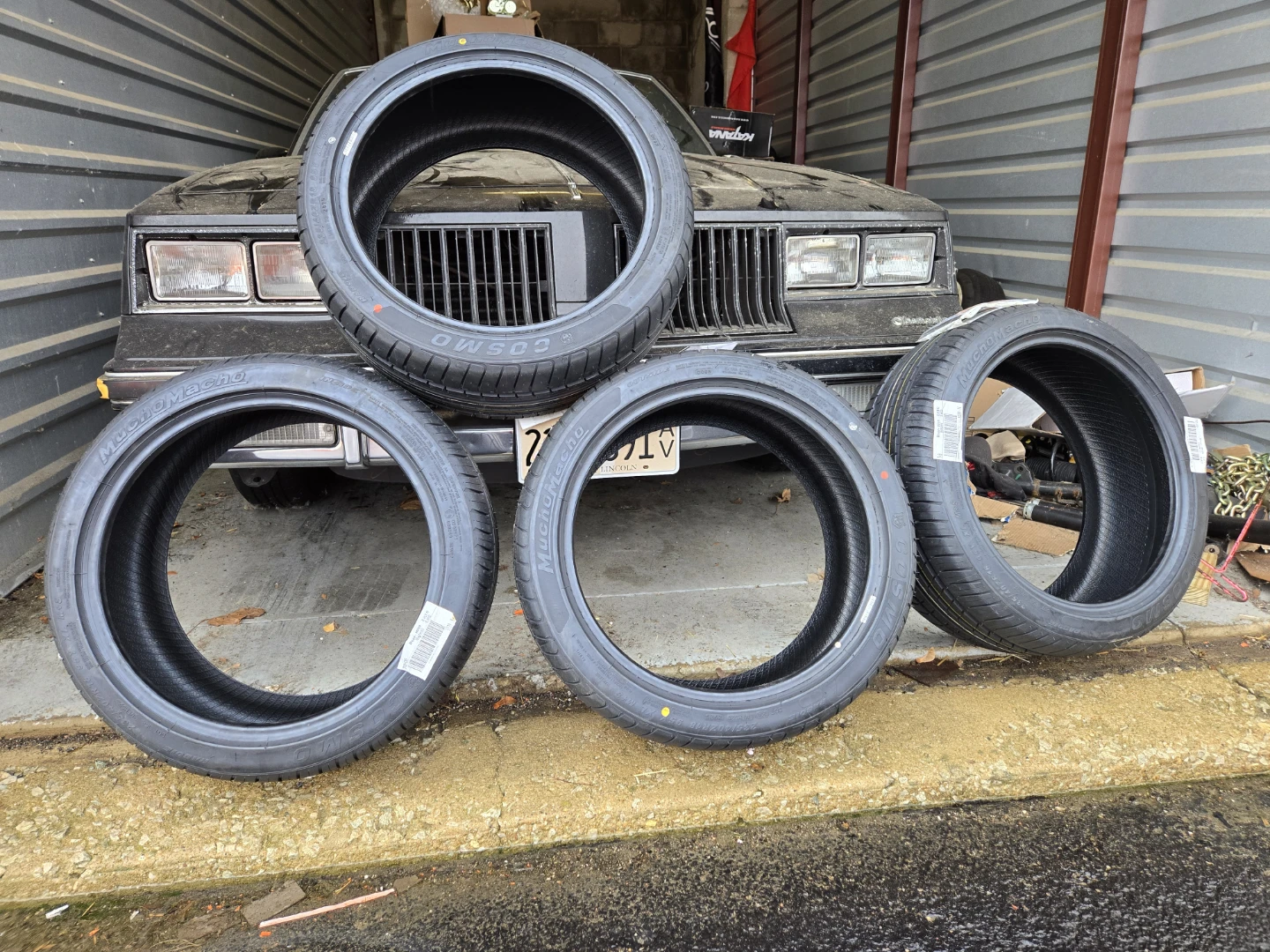235/40ZR18 95Y Cosmo Macho Performance Tires (Set of 4) - photo 2