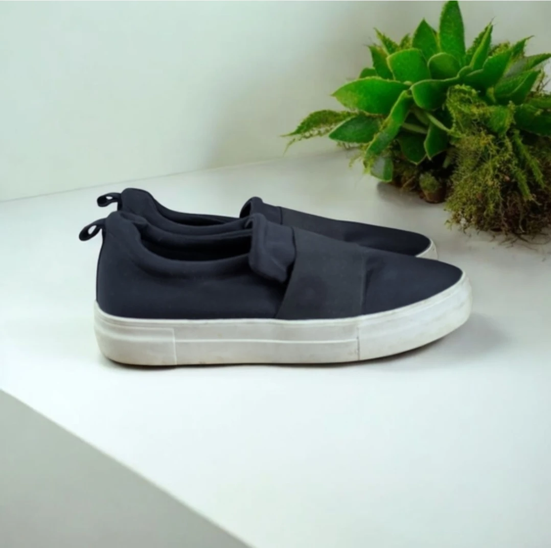 Black Slip-On Sneakers - photo 2