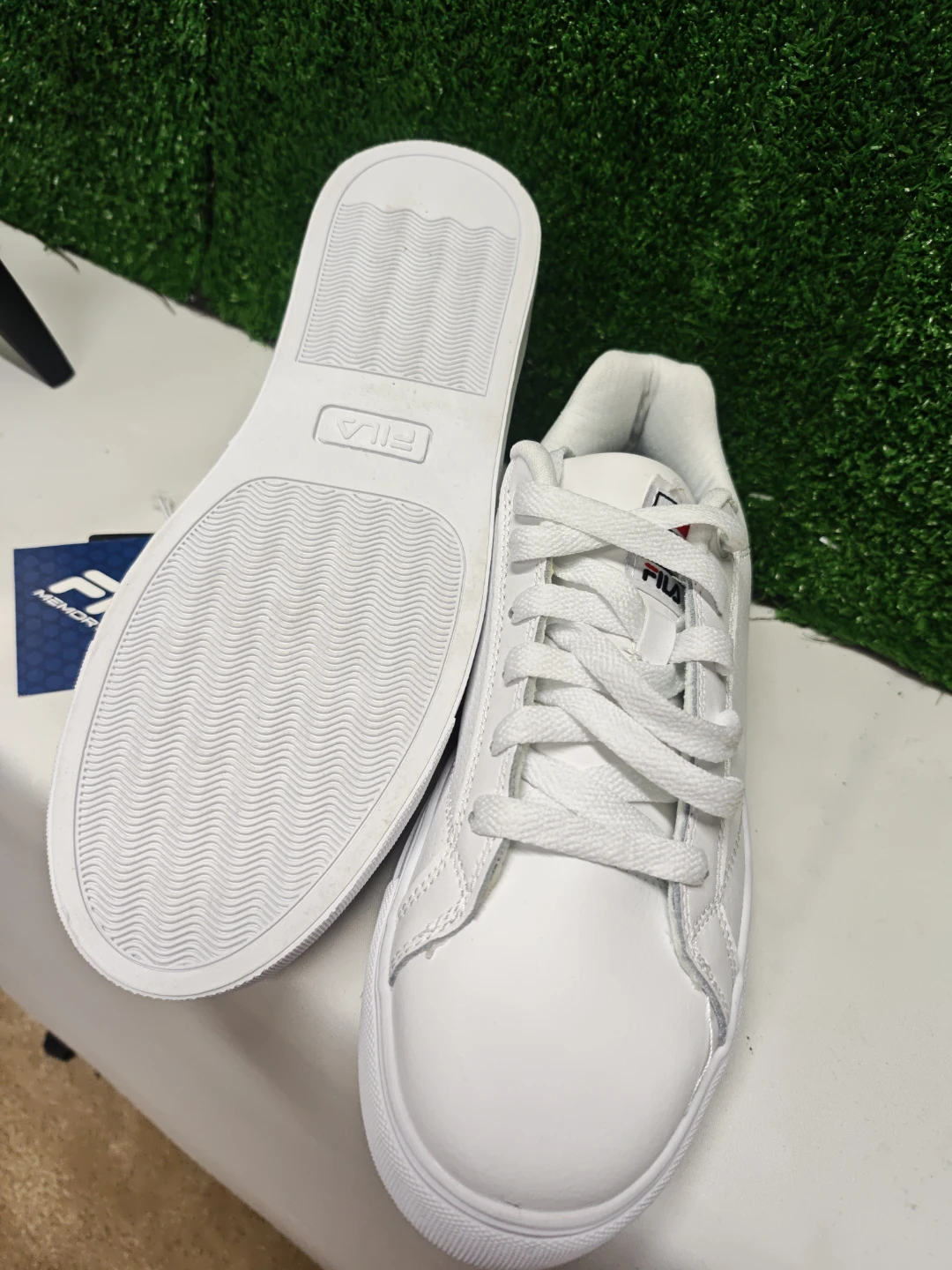 FILA White Women's Memory Foam Sneakers/Walking shoe - size 8 - photo 2