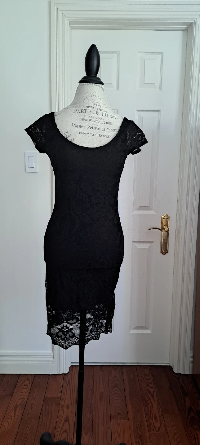 Black lace dress