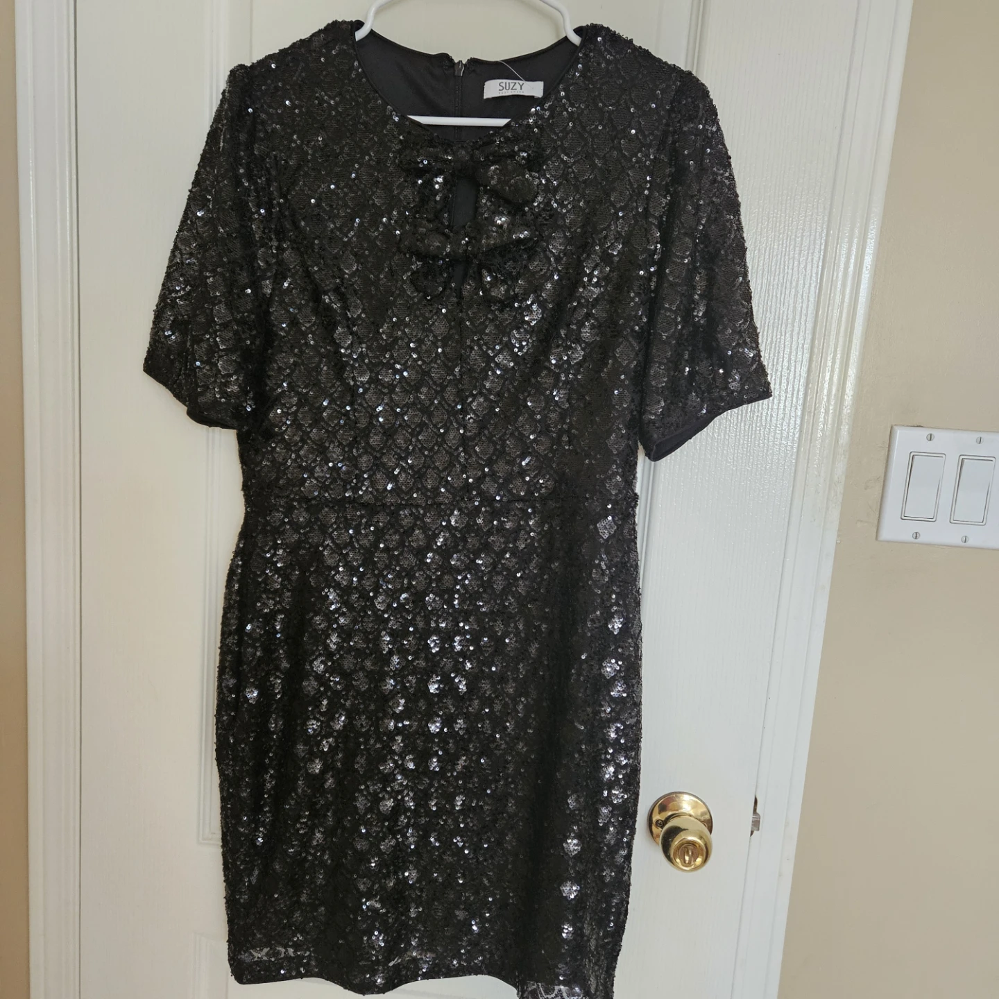 SUZY Black Sequin Dress - L/G