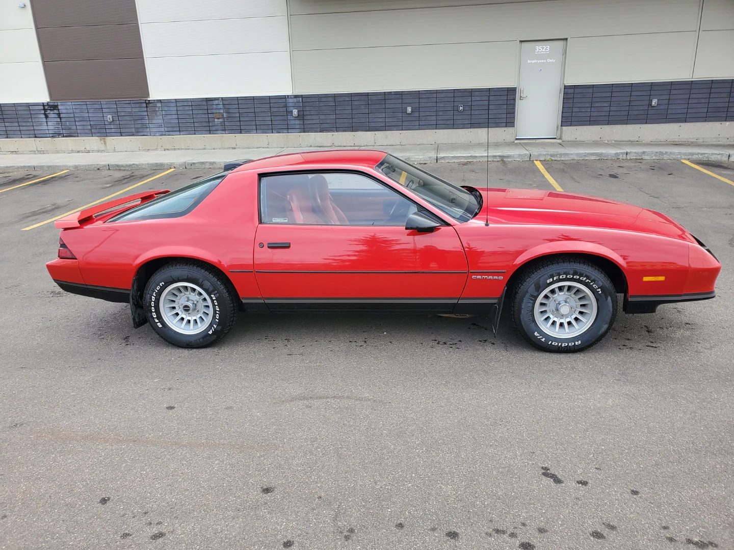 Red Chevrolet Camaro - photo 3