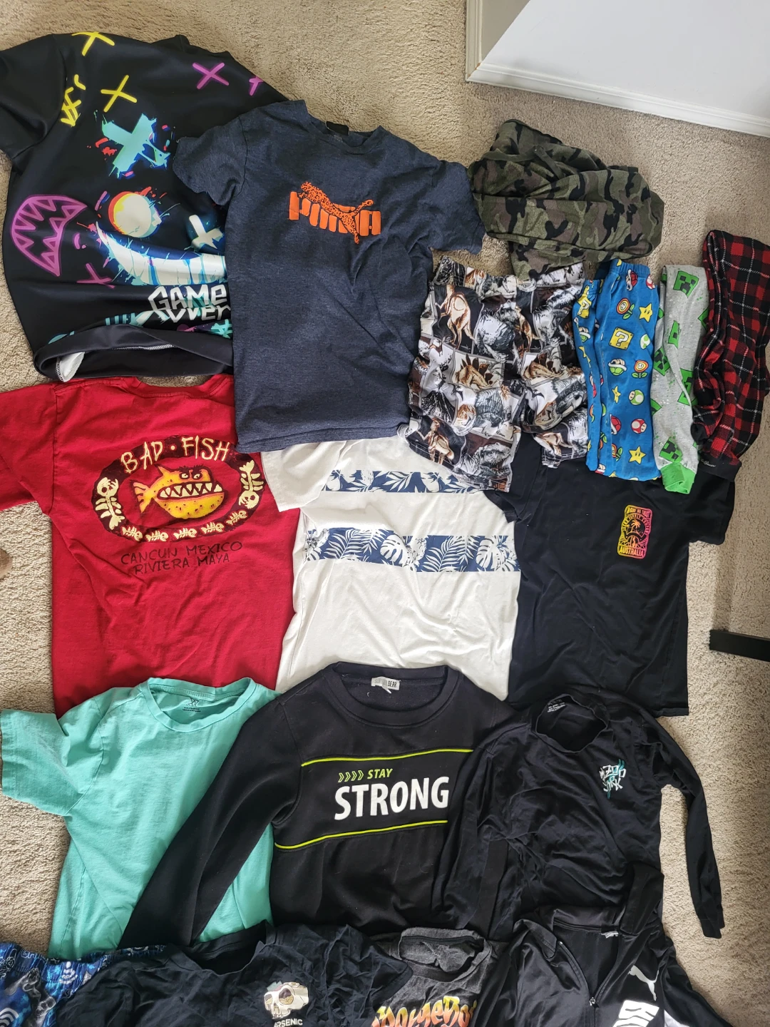Lots of boys clothes 10-12 years - photo 2