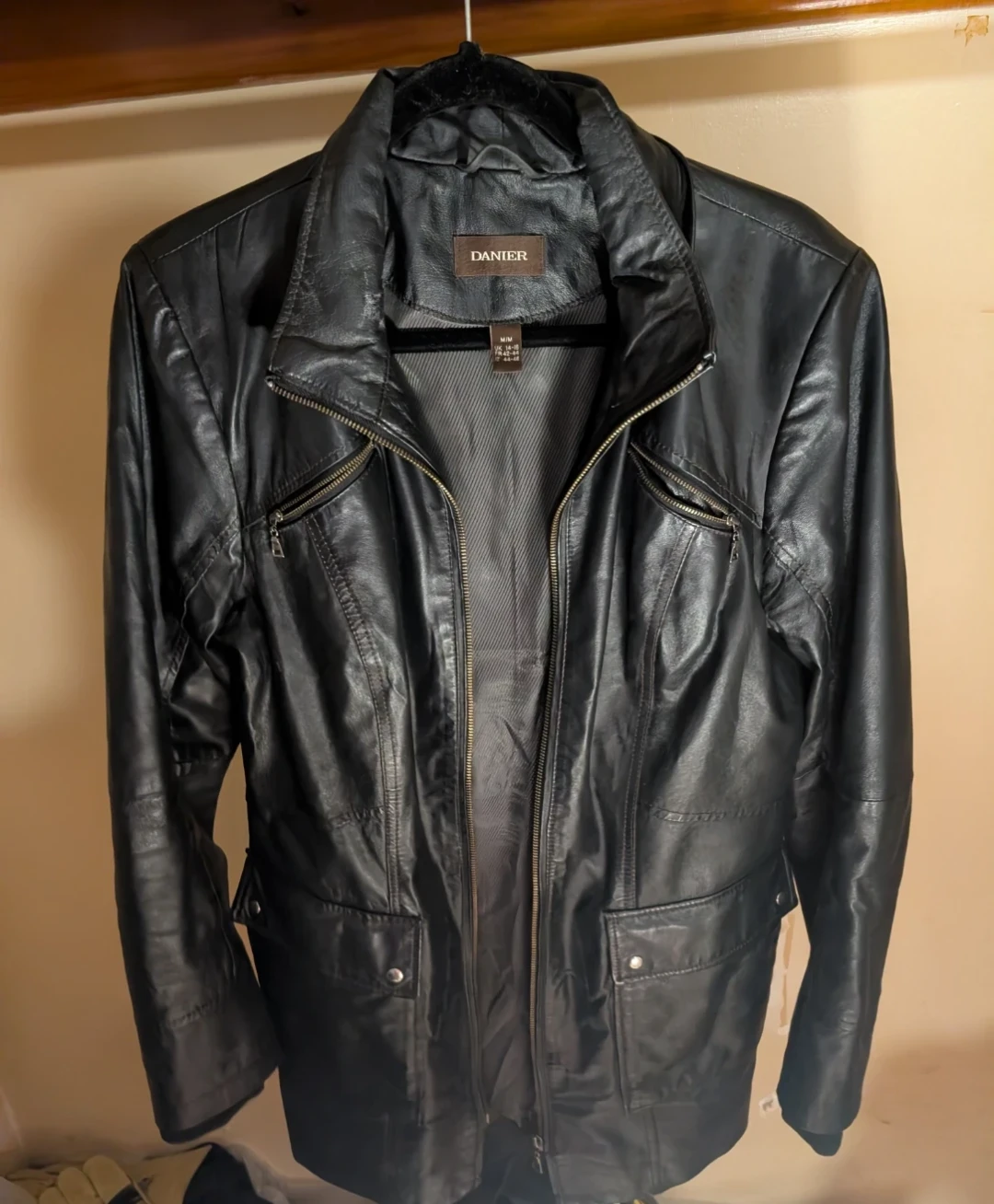 DANIERE Black Leather Jacket - Medium