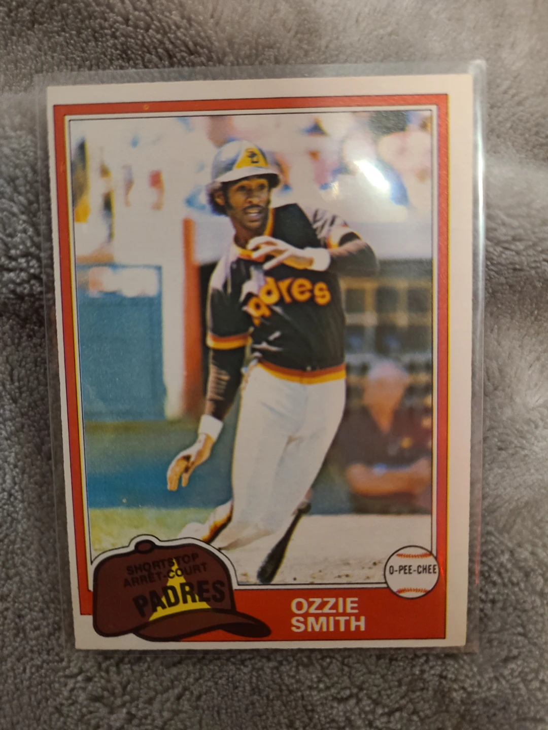 1981 O-Pee-Chee Ozzie Smith Baseball Card