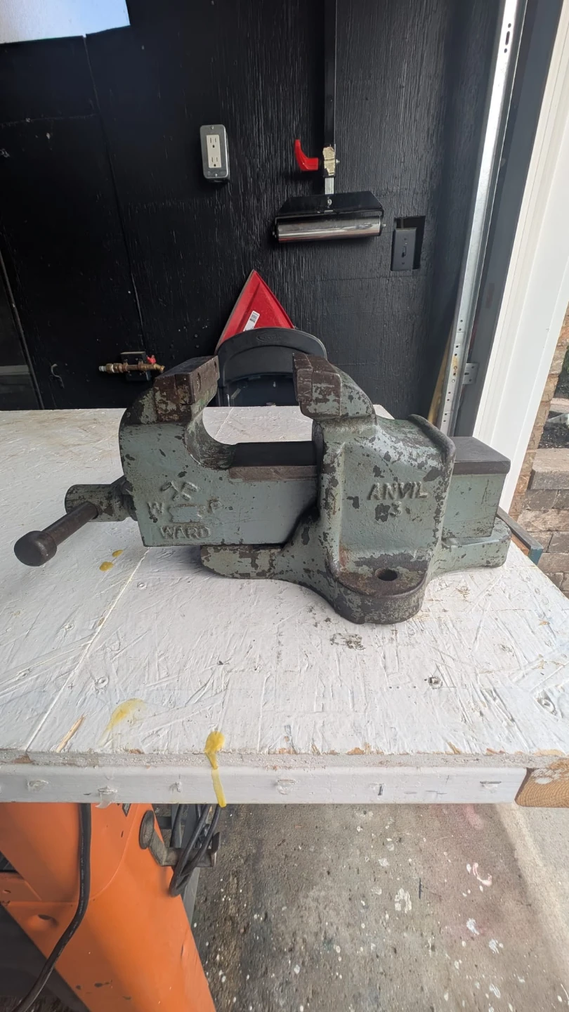 Ward Cast Iron Bench Vise with Anvil 5" jaw - photo 2