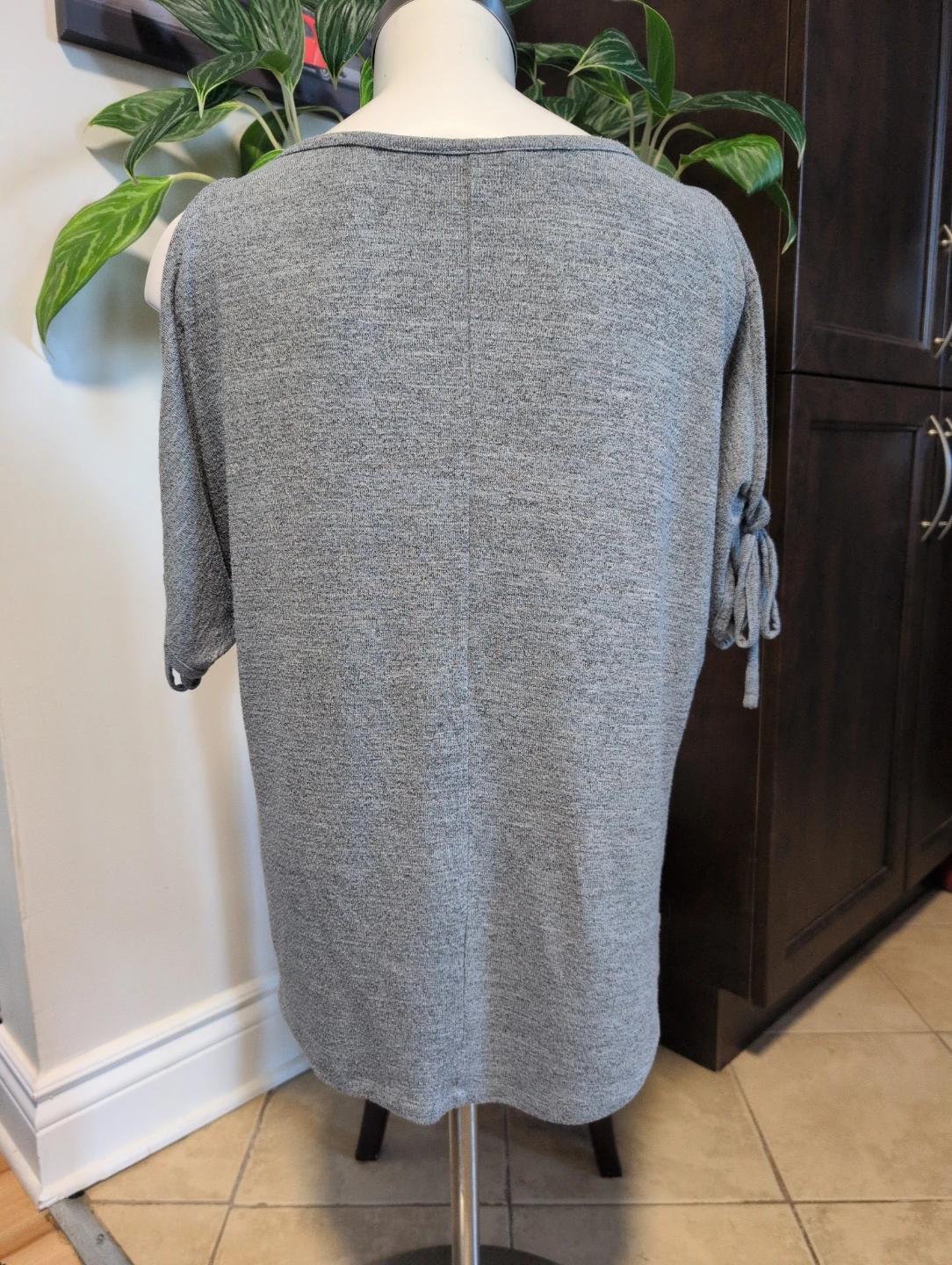 George Women's Grey Cold Shoulder Tie Sleeve T-Shirt Size S/P - photo 4