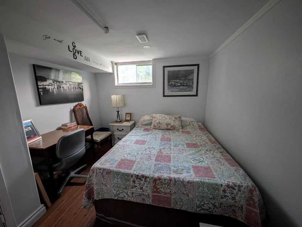 Room for rent in the best location, Peterborough, ON. - photo 2