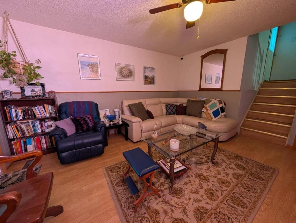 Room for rent in the best location, Peterborough, ON. - photo 3