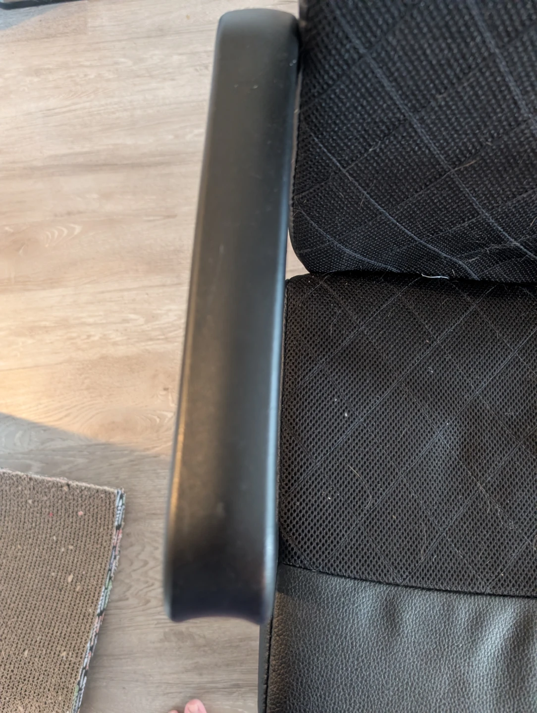 Black Office Chair - photo 3