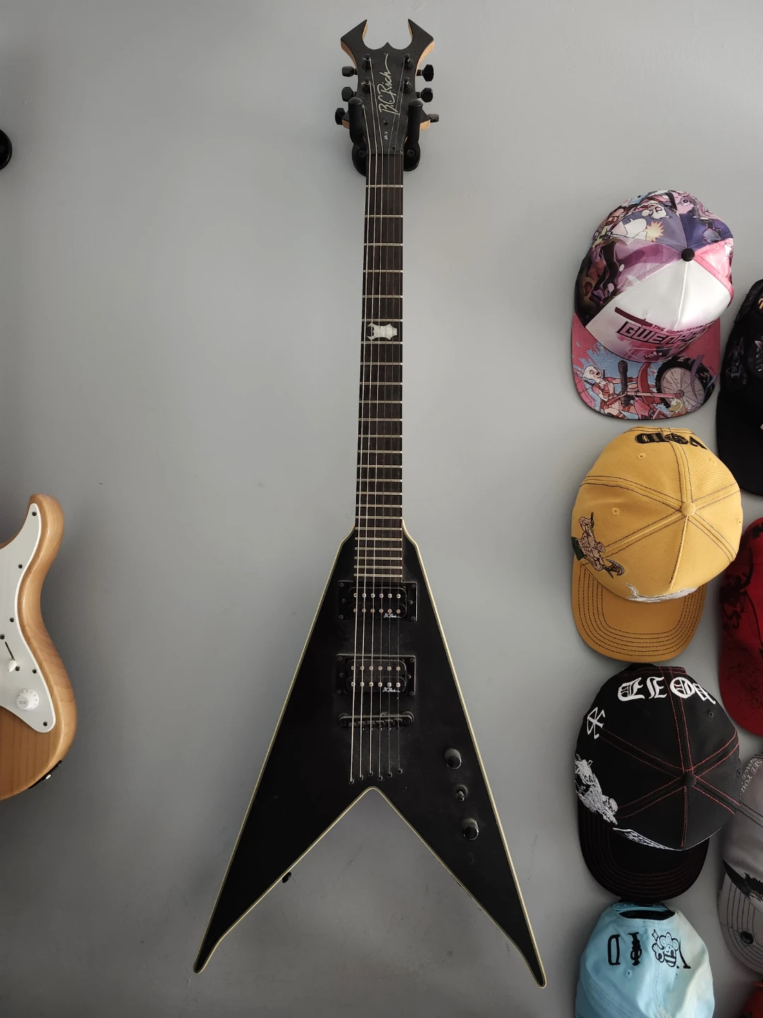 BC Rich Invisibolt