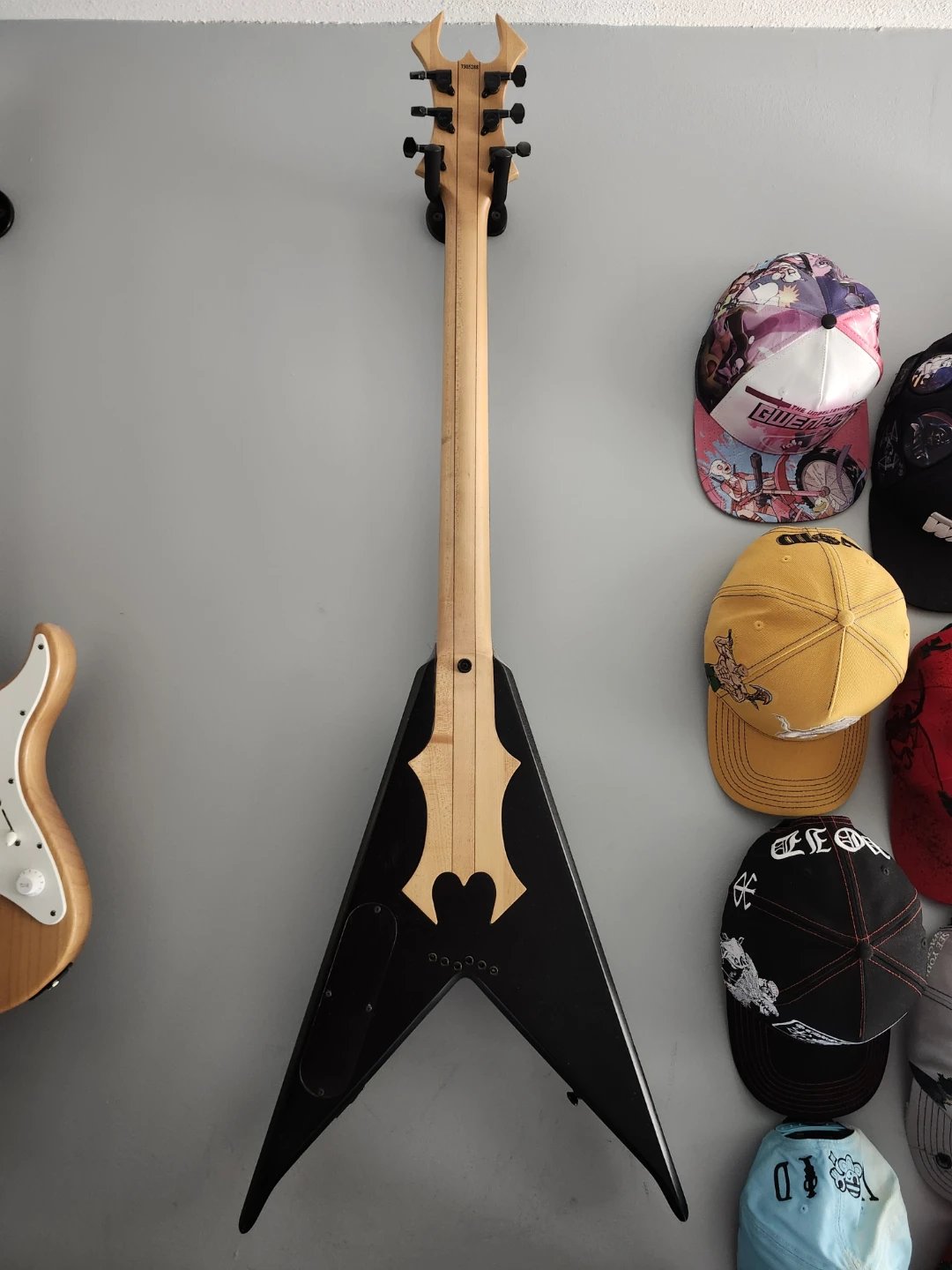 BC Rich Invisibolt - photo 2