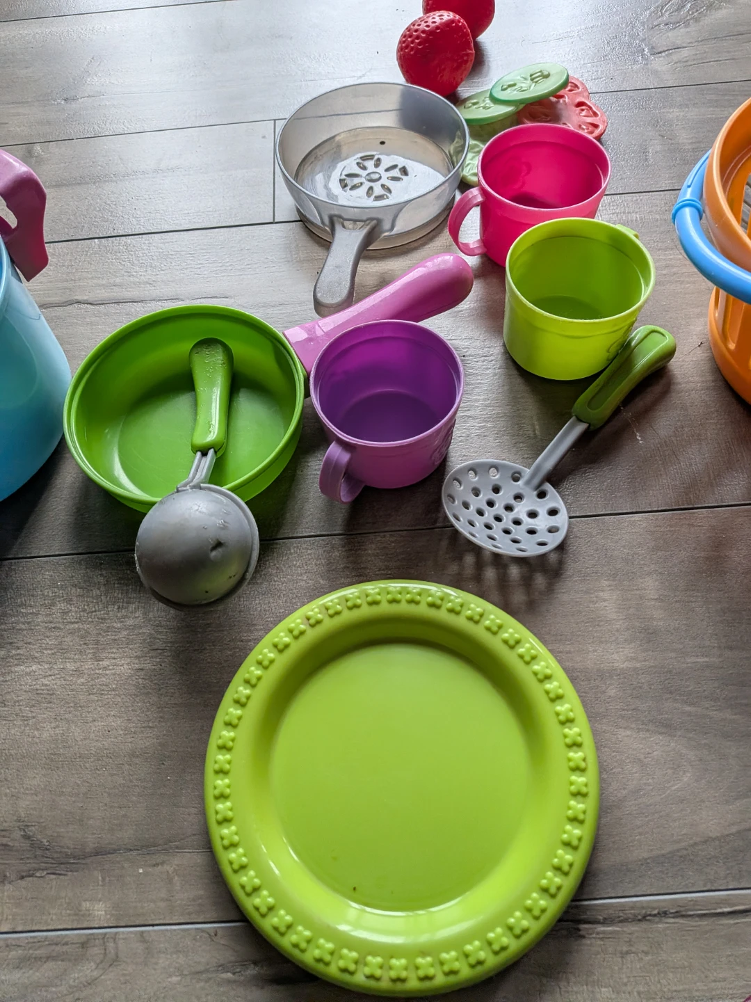 Toy Kitchen Playset with Basket and Accessories - photo 3